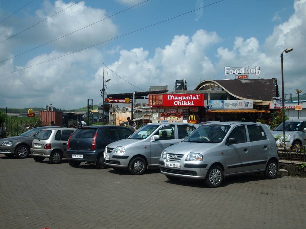 Mumbai Pune Expressway Food Plaza