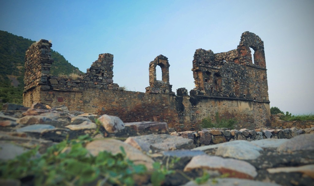 Bhangarh fort Side View