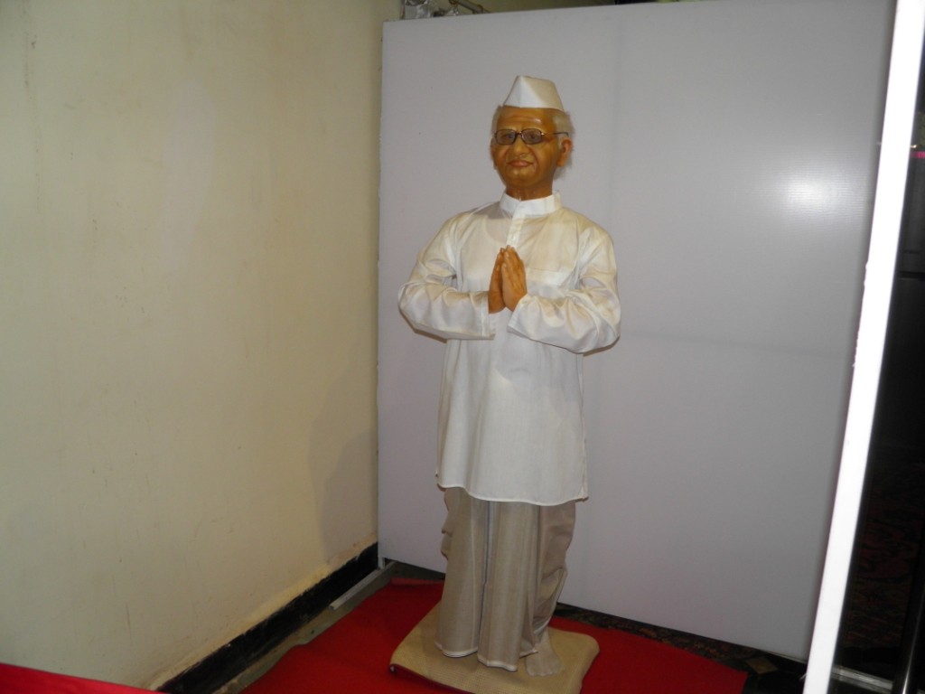Anna Hazare Wax Statue 