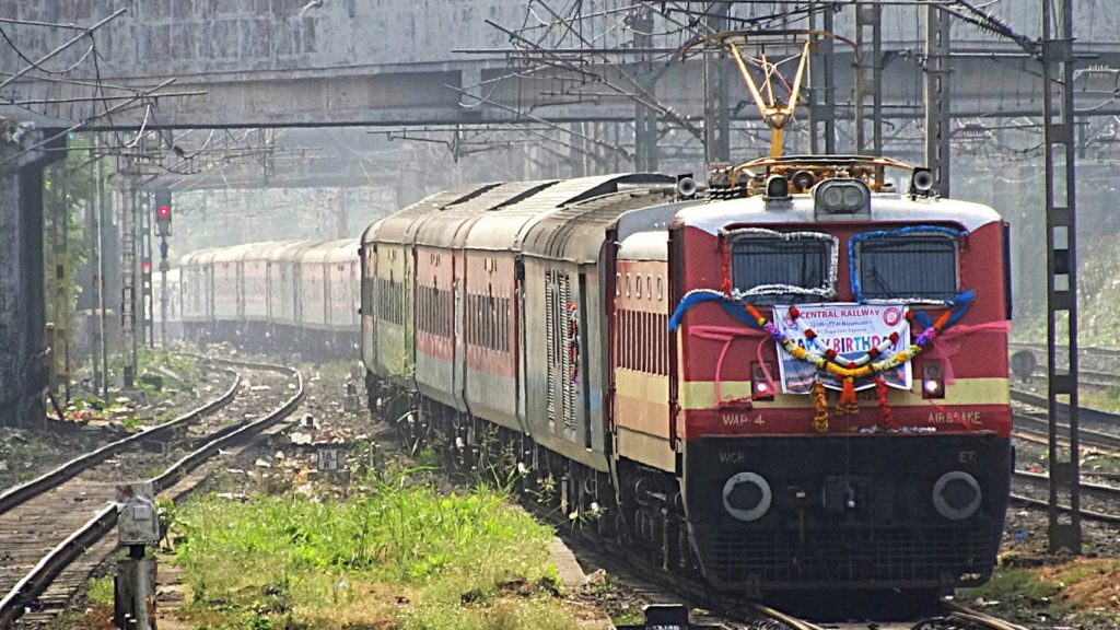 LTT Mumbai - Nizamuddin AC Super Fast Express
