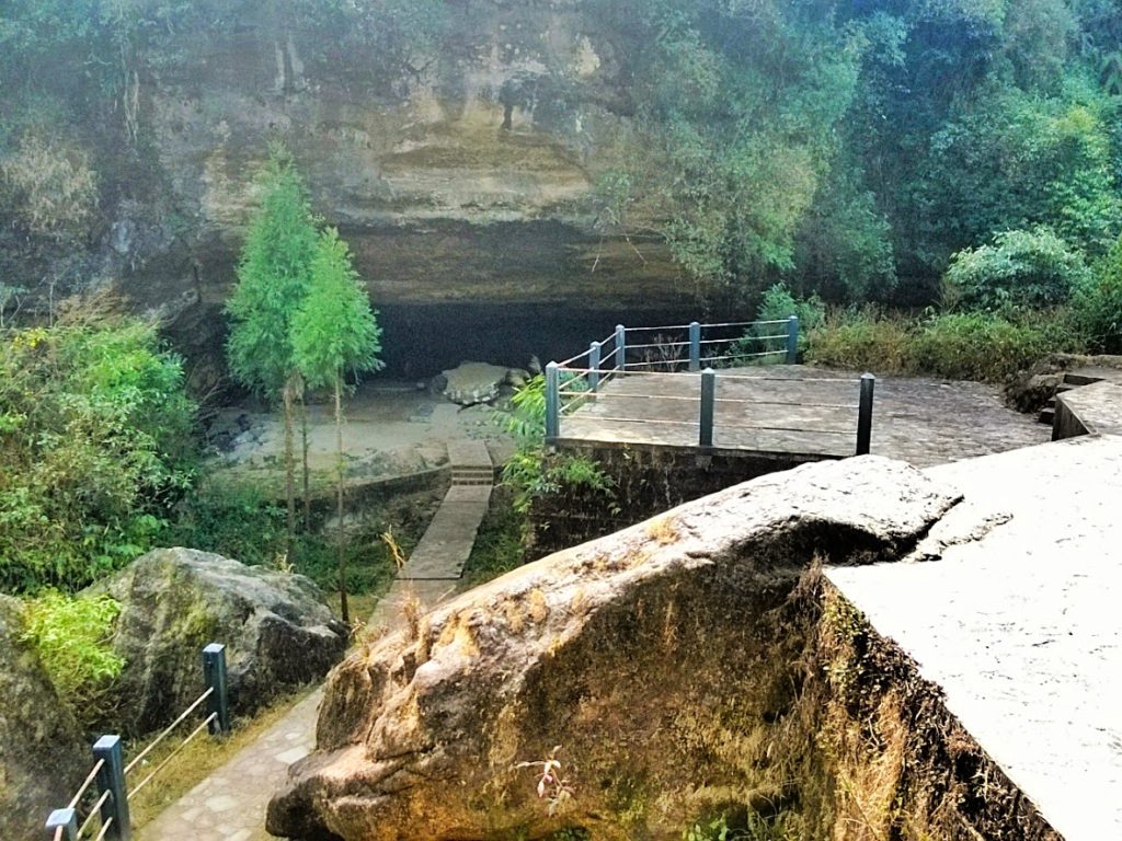 Mawjymbuin Caves