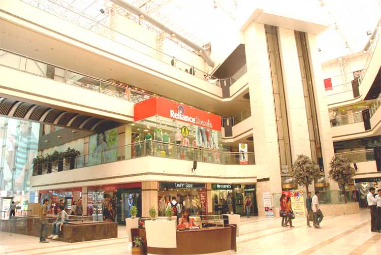 V3S-Mall-in-LaxmiNagar