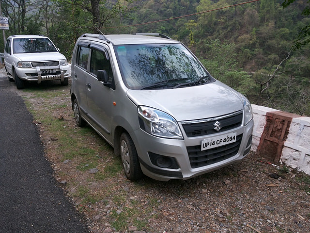 Parking on Road Side Rishikesh Camping