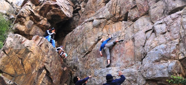 Rock Climbing in Sar Pass