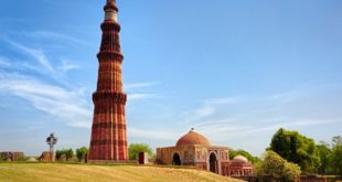 Top 10 Historical Monuments of India