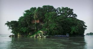 Umananda Island, Assam - World's smallest Inhabited River Island