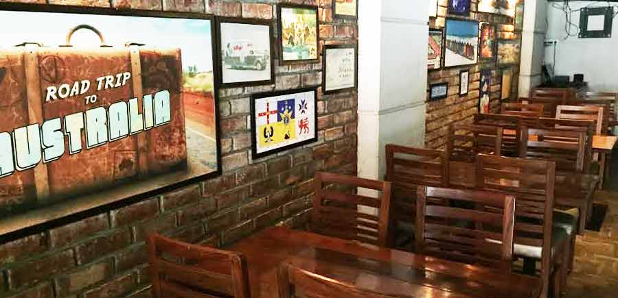 Cafe Oz Restaurant & Lounge Bar, Ranjit Avenue